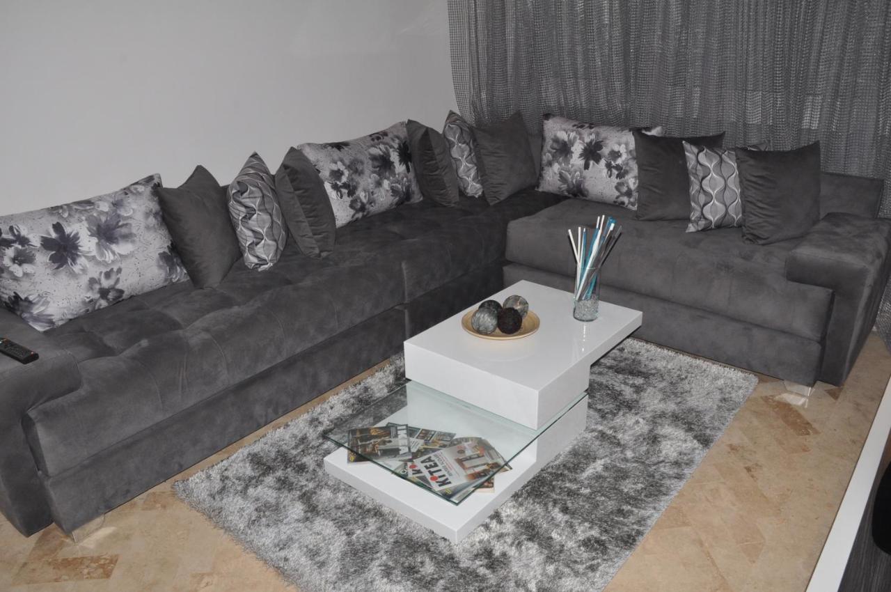 Val Fleuri Apartment With Balcony, Casablanca Kültér fotó